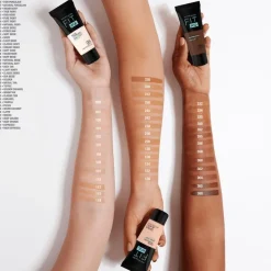 Maybelline New York Fit Me Matte + Poreless Foundation 230 Natural Buff 30 ML