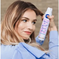 NIVEA Fresh Revive 3-In-1 Droogshampoo Donkerblond Haar 200 ML